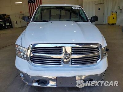 Piąte zdjęcie samochodu w środku: 2019 RAM 1500 CLASSIC SLT VIN:1C6RR7LT3KS579334 - miniatura