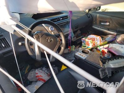 Zdjęcie 8 z 12 samochodu: 2015 TOYOTA PRIUS V FIVE VIN:JTDZN3EU3FJ026021 - miniatura