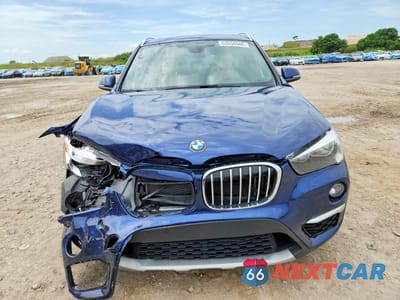 Piąte zdjęcie samochodu w środku: 2018 BMW X1 SDRIVE28I VIN:WBXHU7C36J5H45075 - miniatura