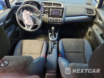 Zdjęcie 8 z 13 samochodu: 2017 HONDA FIT LX VIN:JHMGK5H59HS014600 - miniatura