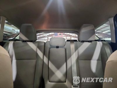 Zdjęcie 10 z 13 samochodu: 2018 FORD ESCAPE SE VIN:1FMCU9GD2JUA75321 - miniatura