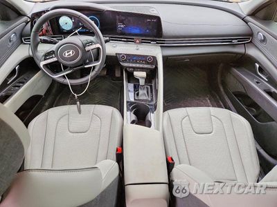 Zdjęcie 8 z 12 samochodu: 2024 HYUNDAI ELANTRA LIMITED VIN:KMHLP4DG1RU698109 - miniatura