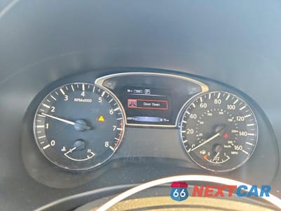 Zdjęcie 9 z 13 samochodu: 2019 NISSAN PATHFINDER SV VIN:5N1DR2MM0KC585871 - miniatura