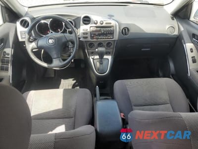 Zdjęcie 8 z 13 samochodu: 2004 TOYOTA MATRIX XR VIN:2T1KR32E94C176257 - miniatura