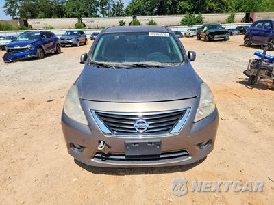 Piąte zdjęcie samochodu w środku: 2014 NISSAN VERSA 1.6 S VIN:3N1CN7AP2EL826638 - miniatura