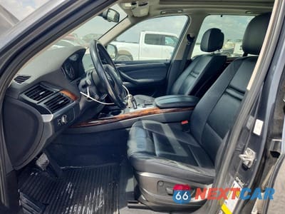 Zdjęcie 7 z 12 samochodu: 2013 BMW X5 XDRIVE50I VIN:5UXZV8C5XD0C14502 - miniatura