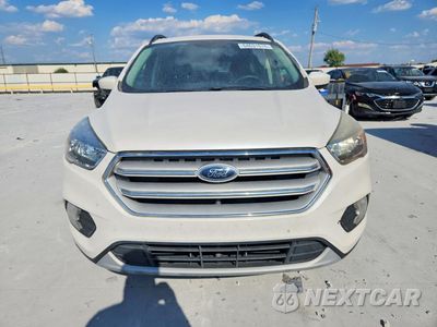 Piąte zdjęcie samochodu w środku: 2018 FORD ESCAPE SE VIN:1FMCU0GD1JUA83342 - miniatura