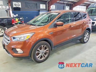 2017 FORD ESCAPE SE 1FMCU9GD1HUA86966 - główne zdjęcie licytacji z USA - miniatura