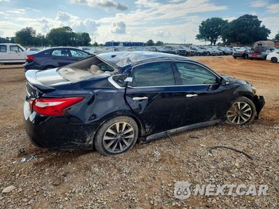 Trzecie zdjęcie samochodu z tyłu: 2017 NISSAN ALTIMA 2.5 SL VIN:1N4AL3AP2HC274860 - miniatura
