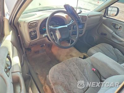 Zdjęcie 8 z 12 samochodu: 1998 GMC SONOMA VIN:1GTCS1949W8544168 - miniatura