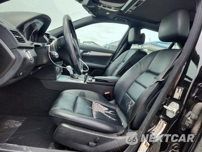 Zdjęcie 7 z 13 samochodu: 2009 MERCEDES-BENZ C 300 VIN:WDDGF54X39R073640 - miniatura