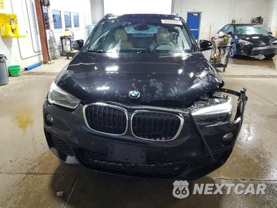 Piąte zdjęcie samochodu w środku: 2017 BMW X1 XDRIVE28I VIN:WBXHT3C30H5F75589 - miniatura
