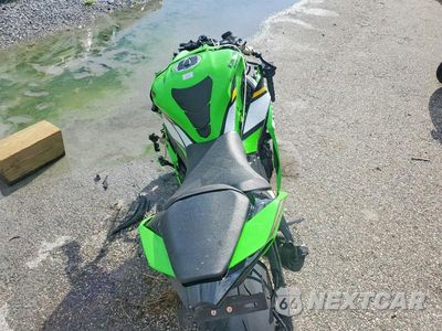 Zdjęcie 6 z 10 samochodu: 2025 KAWASAKI ZX1002 M VIN:JKBZXVM11SA009702 - miniatura