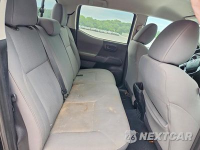 Zdjęcie 10 z 12 samochodu: 2019 TOYOTA TACOMA SR V6 VIN:3TMCZ5AN4KM280970 - miniatura