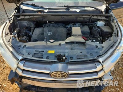 Zdjęcie 12 z 14 samochodu: 2019 TOYOTA HIGHLANDER XLE VIN:5TDKZRFH9KS318327 - miniatura