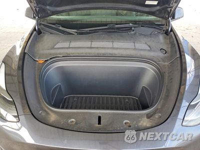 Zdjęcie 11 z 12 samochodu: 2024 TESLA MODEL Y VIN:7SAYGDED2RA327662 - miniatura