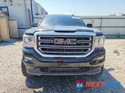Piąte zdjęcie samochodu w środku: 2017 GMC SIERRA K1500 SLE VIN:3GTU2MEC9HG332158 - miniatura