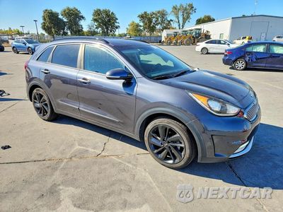 Czwarte zdjęcie samochodu z boku: 2018 KIA NIRO EX VIN:KNDCC3LC3J5134002 - miniatura