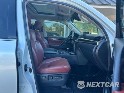 Piąte zdjęcie samochodu w środku: 2018 LEXUS LX 570 VIN:JTJHY7AX8J4264042 - miniatura