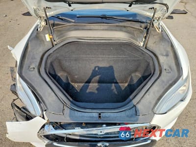 Zdjęcie 12 z 13 samochodu: 2015 TESLA MODEL S P85D VIN:5YJSA1H49FF098040 - miniatura