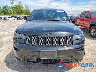 Piąte zdjęcie samochodu w środku: 2019 JEEP GRAND CHEROKEE LAREDO VIN:1C4RJFAG4KC551634 - miniatura
