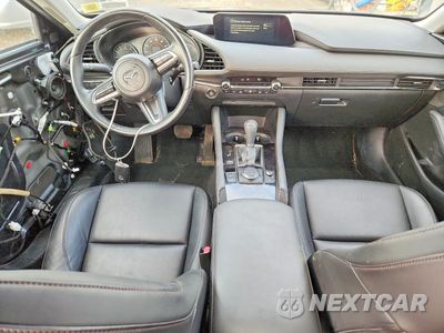 Zdjęcie 8 z 13 samochodu: 2021 MAZDA 3 VIN:JM1BPBAY1M1330797 - miniatura