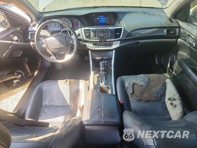 Zdjęcie 8 z 12 samochodu: 2015 HONDA ACCORD SPORT VIN:1HGCR2F53FA111096 - miniatura