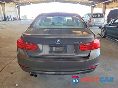 Zdjęcie 6 z 12 samochodu: 2013 BMW 328 I SULEV VIN:WBA3C1C51DF439399 - miniatura