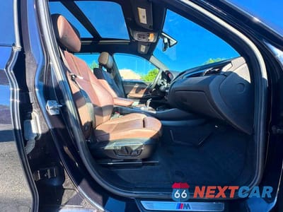 Piąte zdjęcie samochodu w środku: 2017 BMW X3 XDRIVE28I VIN:5UXWX9C37H0W79730 - miniatura