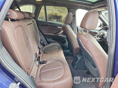 Zdjęcie 11 z 14 samochodu: 2019 BMW X1 XDRIVE28I VIN:WBXHT3C5XK3H36308 - miniatura