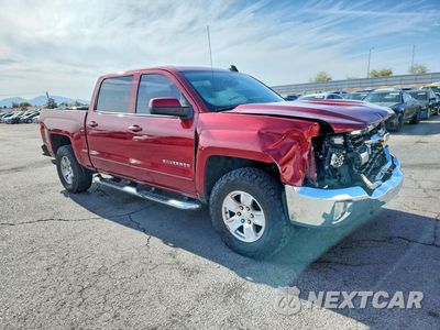 Czwarte zdjęcie samochodu z boku: 2018 CHEVROLET SILVERADO C1500 LT VIN:3GCPCREC3JG380414 - miniatura