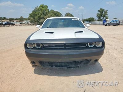 Piąte zdjęcie samochodu w środku: 2018 DODGE CHALLENGER SXT VIN:2C3CDZAG9JH144861 - miniatura