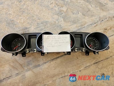 Zdjęcie 12 z 13 samochodu: 2011 VOLKSWAGEN GTI VIN:WVWEV7AJ8BW232613 - miniatura