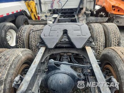 Zdjęcie 13 z 13 samochodu: 2019 VOLVO VNR SEMI TRUCK VIN:4V4WC9DG5KN898005 - miniatura