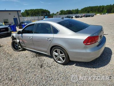 Trzecie zdjęcie samochodu z tyłu: 2014 VOLKSWAGEN PASSAT SE VIN:1VWBN7A31EC080942 - miniatura