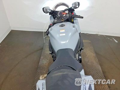 Zdjęcie 6 z 10 samochodu: 2023 SUZUKI GSX-R600 VIN:JS1GN7FA6P7100706 - miniatura