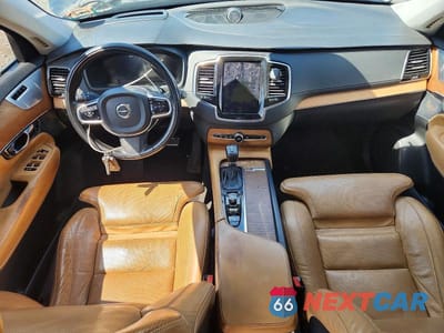Zdjęcie 8 z 13 samochodu: 2016 VOLVO XC90 T6 VIN:YV4A22PLXG1001006 - miniatura