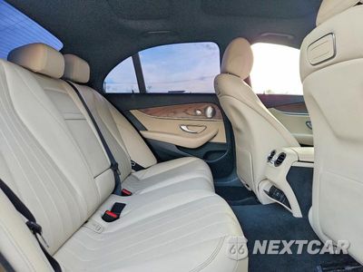 Zdjęcie 10 z 13 samochodu: 2018 MERCEDES-BENZ E 300 4MATIC VIN:WDDZF4KB4JA467922 - miniatura
