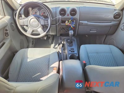 Zdjęcie 8 z 12 samochodu: 2007 JEEP LIBERTY SPORT VIN:1J4GL48K67W707219 - miniatura