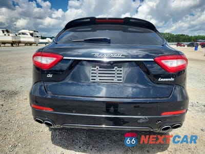 Zdjęcie 6 z 14 samochodu: 2017 MASERATI LEVANTE SPORT VIN:ZN661XUS8HX262717 - miniatura