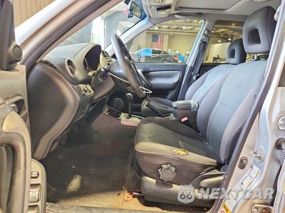 Zdjęcie 7 z 13 samochodu: 2004 TOYOTA RAV4 BASE VIN:JTEHD20V340012241 - miniatura
