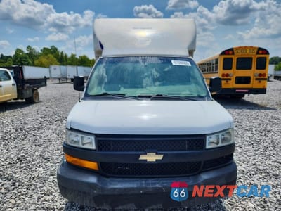 Piąte zdjęcie samochodu w środku: 2021 CHEVROLET EXPRESS G3500 VIN:1GB0GSF71M1144866 - miniatura