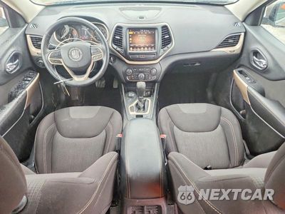Zdjęcie 8 z 13 samochodu: 2017 JEEP CHEROKEE LATITUDE VIN:1C4PJMCS4HW636350 - miniatura