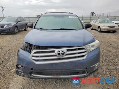 Piąte zdjęcie samochodu w środku: 2013 TOYOTA HIGHLANDER LIMITED VIN:5TDDK3EH0DS190980 - miniatura