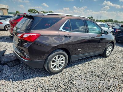Trzecie zdjęcie samochodu z tyłu: 2020 CHEVROLET EQUINOX LT VIN:2GNAXKEV3L6180996 - miniatura