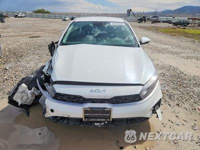 Piąte zdjęcie samochodu w środku: 2023 KIA FORTE LXS VIN:3KPF24AD5PE579257 - miniatura