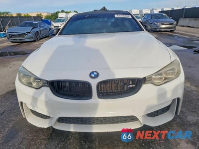 Piąte zdjęcie samochodu w środku: 2015 BMW M4 VIN:WBS3R9C57FK330383 - miniatura