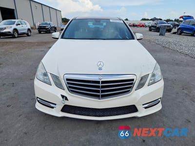 Piąte zdjęcie samochodu w środku: 2013 MERCEDES-BENZ E 350 VIN:WDDHF5KB5DA759827 - miniatura