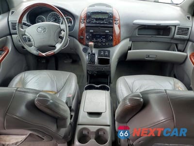 Zdjęcie 8 z 14 samochodu: 2004 TOYOTA SIENNA XLE LIMITED 7 PASSENGER VIN:5TDBA22C44S021879 - miniatura