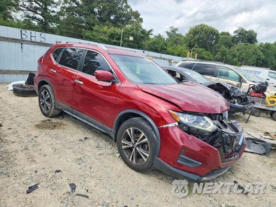 Czwarte zdjęcie samochodu z boku: 2020 NISSAN ROGUE SV VIN:5N1AT2MV7LC810561 - miniatura